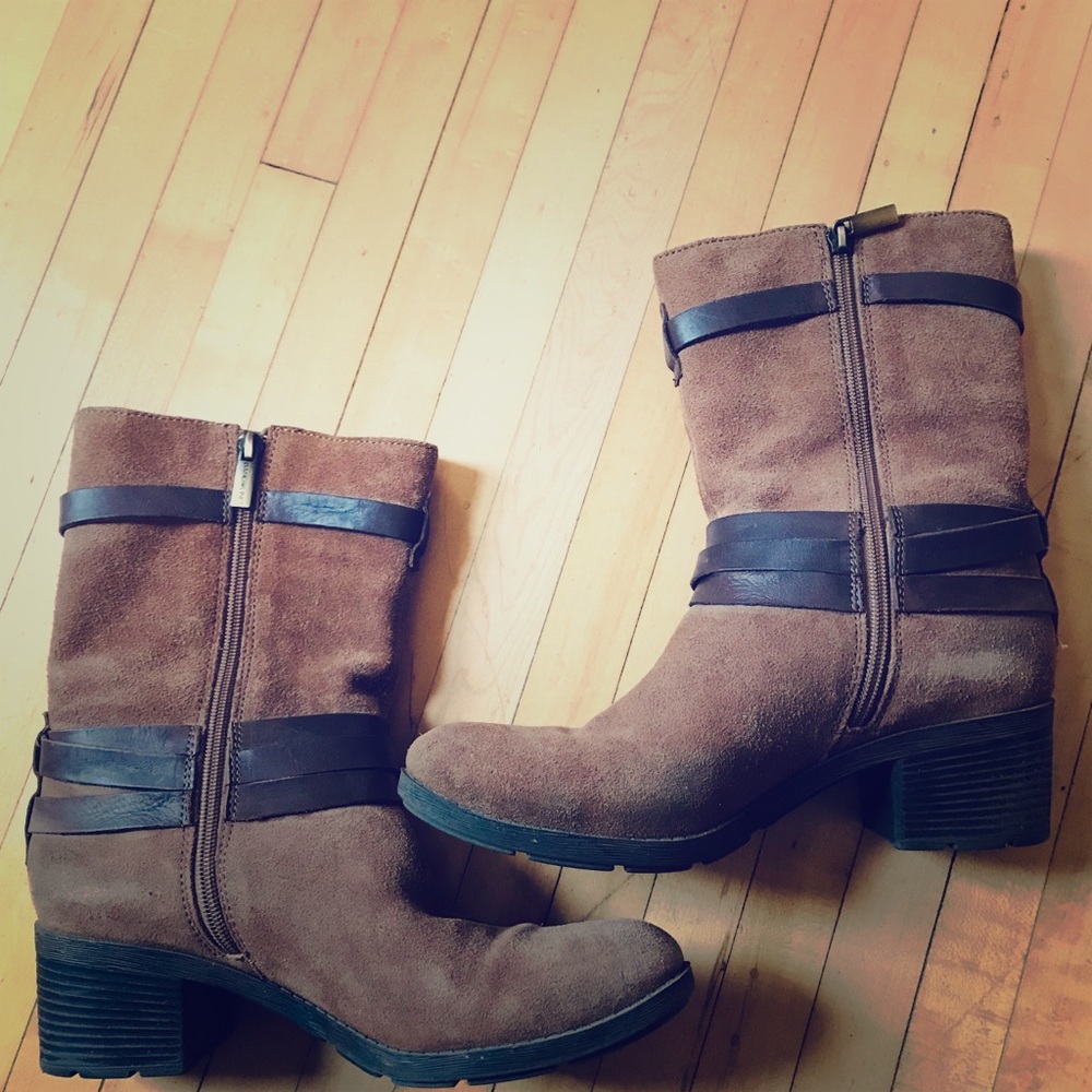 Bandalino brown suede boots size 8